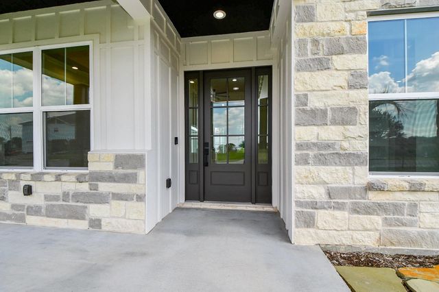 595 Buckskin Drive, Palacios, TX 77465