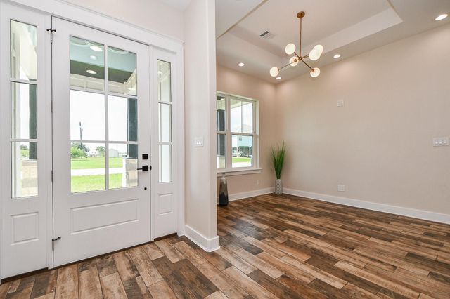 595 Buckskin Drive, Palacios, TX 77465