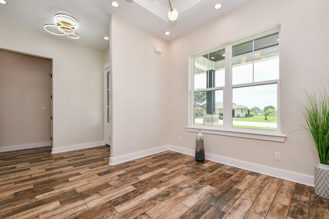 595 Buckskin Drive, Palacios, TX 77465