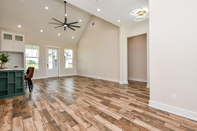 595 Buckskin Drive, Palacios, TX 77465