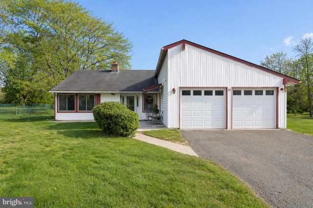 37 PINEWOOD LN, Sicklerville, NJ 08081