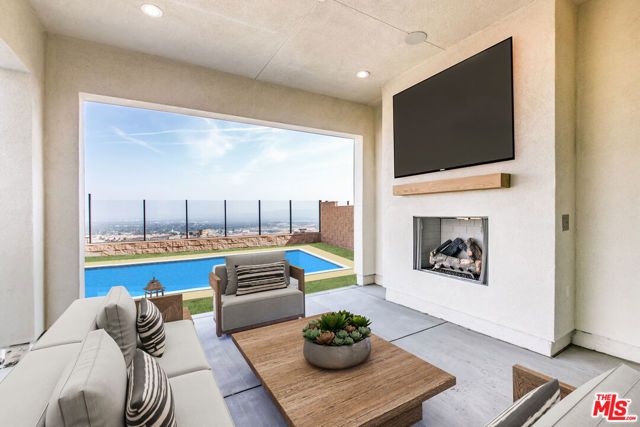 11770 N Hillsborough Lane, Porter Ranch (los Angeles), CA 91326