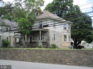 222 E NORTH LN, Conshohocken, PA 19428
