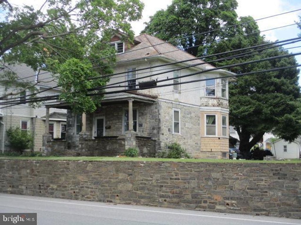 222 E NORTH LN, Conshohocken, PA 19428