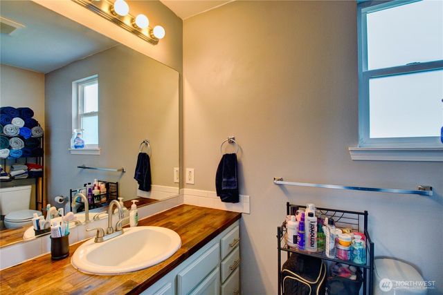 1812 N 30th Street, Mount Vernon, WA 98273