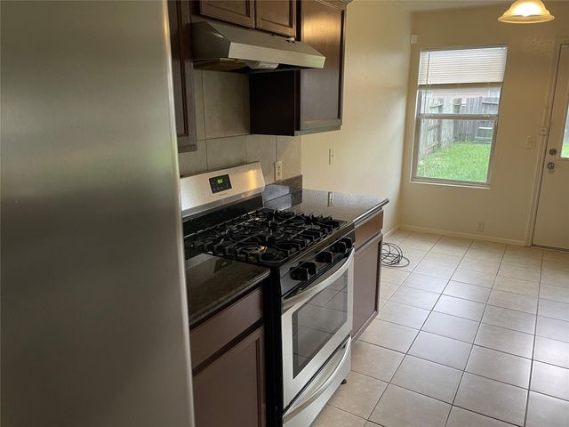 3434 Dartmouth Field Lane, Fresno, TX 77545