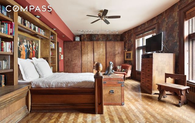 323 W 80th Street, New York City, NY 10024