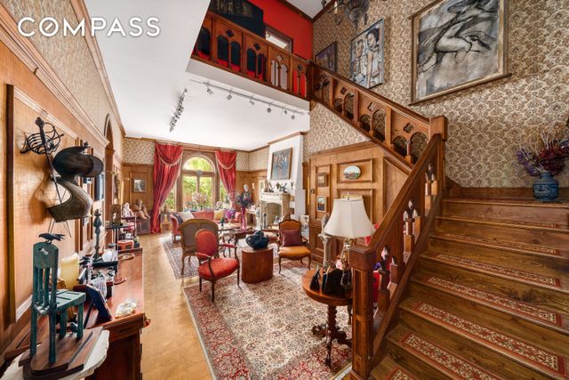 323 W 80th Street, New York City, NY 10024