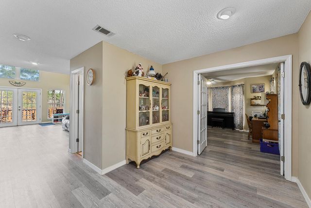 132 Wedgewood Lane, Crestview, FL 32536