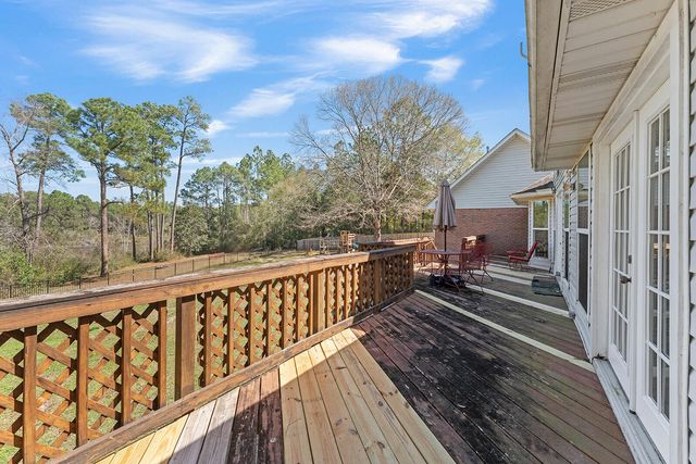 132 Wedgewood Lane, Crestview, FL 32536