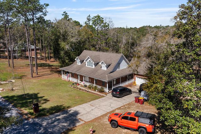 132 Wedgewood Lane, Crestview, FL 32536