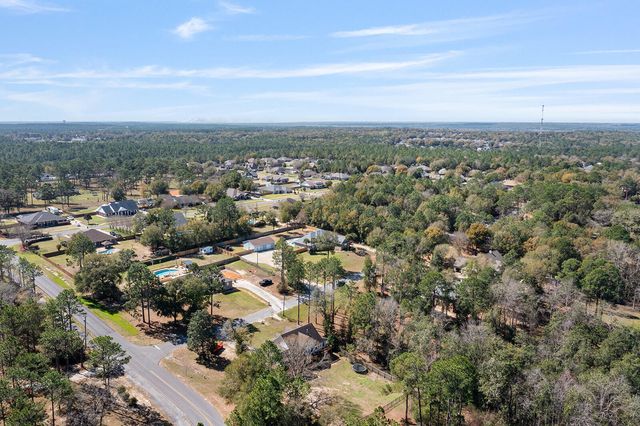 132 Wedgewood Lane, Crestview, FL 32536