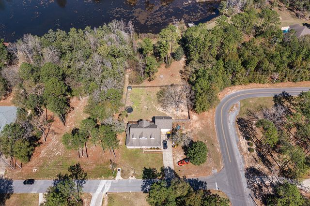 132 Wedgewood Lane, Crestview, FL 32536