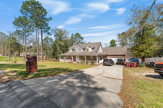 132 Wedgewood Lane, Crestview, FL 32536