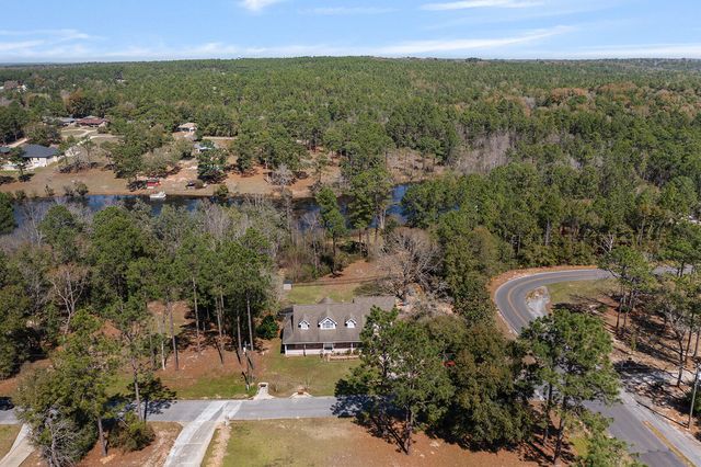 132 Wedgewood Lane, Crestview, FL 32536