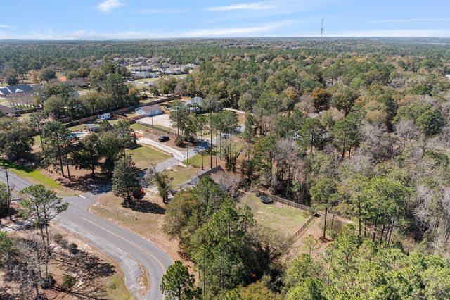 132 Wedgewood Lane, Crestview, FL 32536