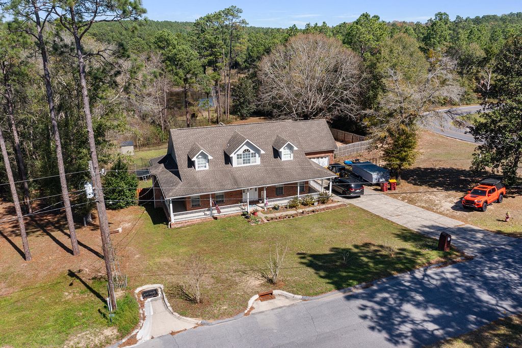 132 Wedgewood Lane, Crestview, FL 32536