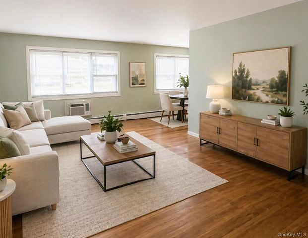 2453 D Union Boulevard 4A, Islip, NY 11751
