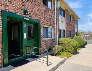 2453 D Union Boulevard 4A, Islip, NY 11751