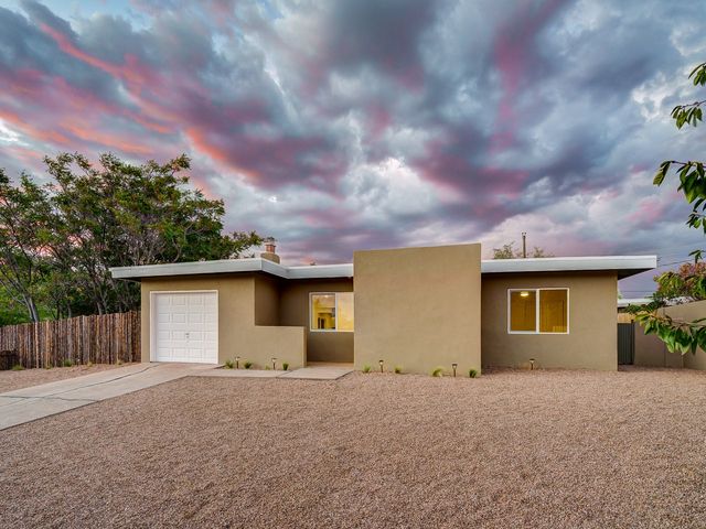 1727 Callejon Emilia, Santa Fe, NM 87501