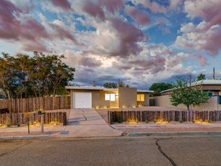 1727 Callejon Emilia, Santa Fe, NM 87501