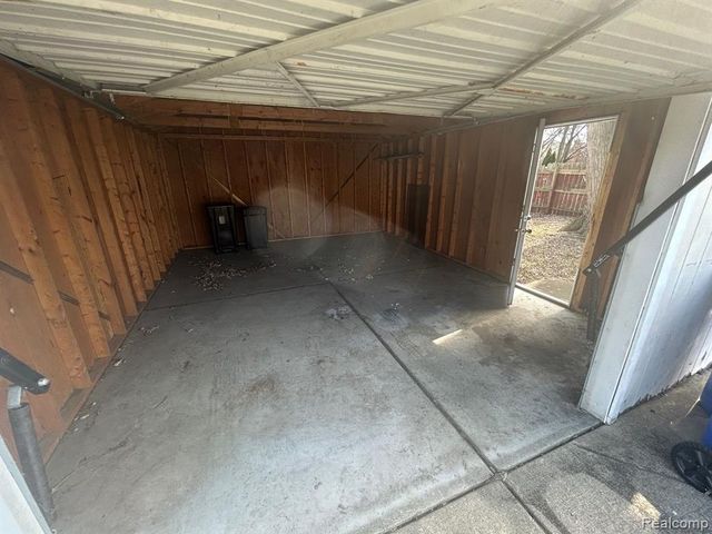21076 Atlantic Avenue, Warren, MI 48091