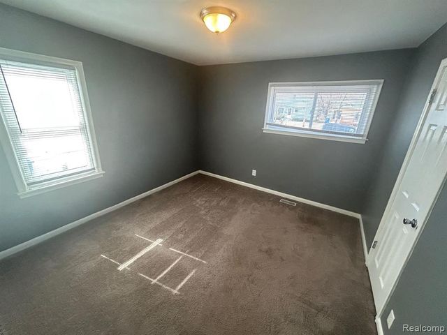 21076 Atlantic Avenue, Warren, MI 48091