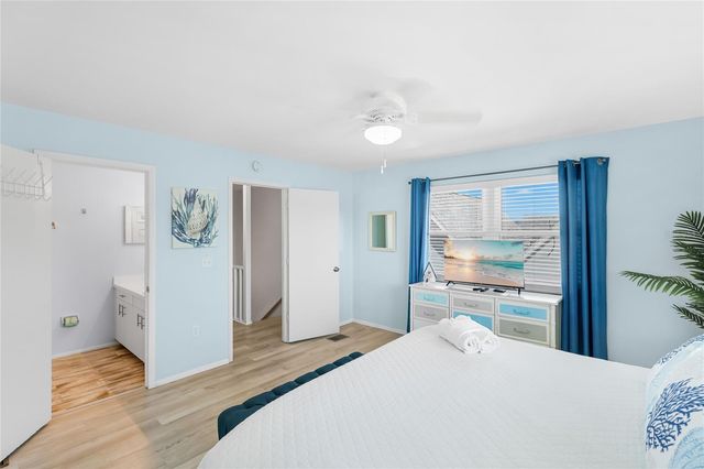 6250 HOLMES BOULEVARD 24, Holmes Beach, FL 34217