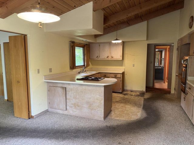 10117 N Greenview DRIVE, Mequon, WI 53092