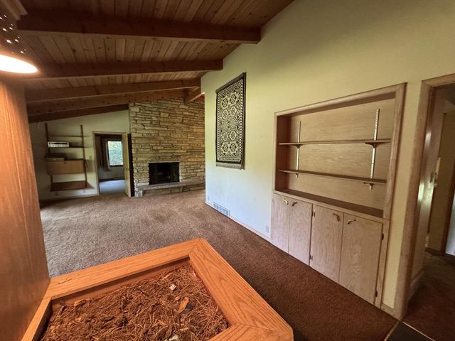 10117 N Greenview DRIVE, Mequon, WI 53092