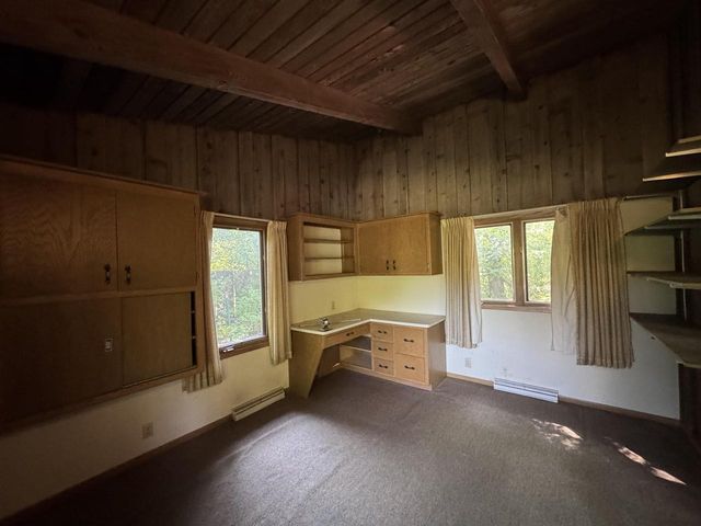 10117 N Greenview DRIVE, Mequon, WI 53092