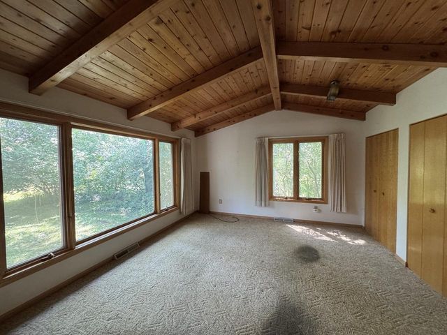 10117 N Greenview DRIVE, Mequon, WI 53092