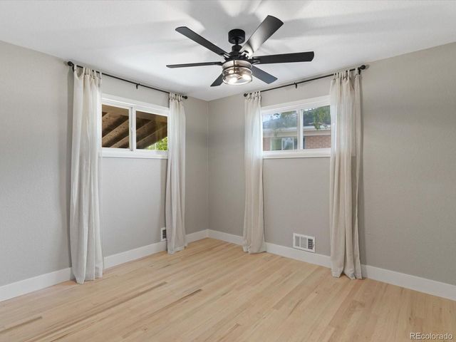 7296 Avrum Dr, Denver, CO 80221