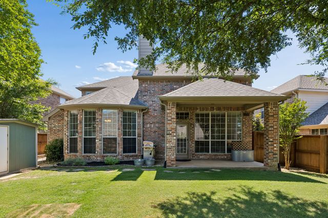 8728 Dayton Drive, Lantana, TX 76226
