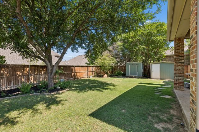 8728 Dayton Drive, Lantana, TX 76226