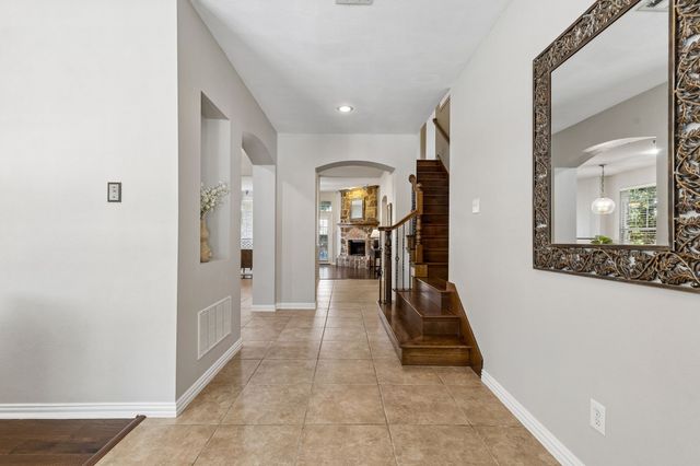 8728 Dayton Drive, Lantana, TX 76226