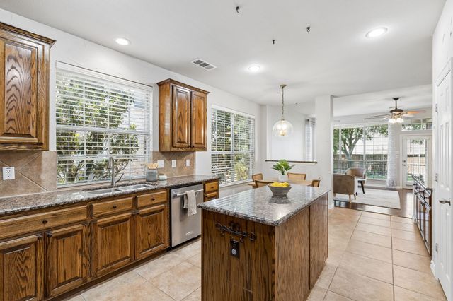 8728 Dayton Drive, Lantana, TX 76226