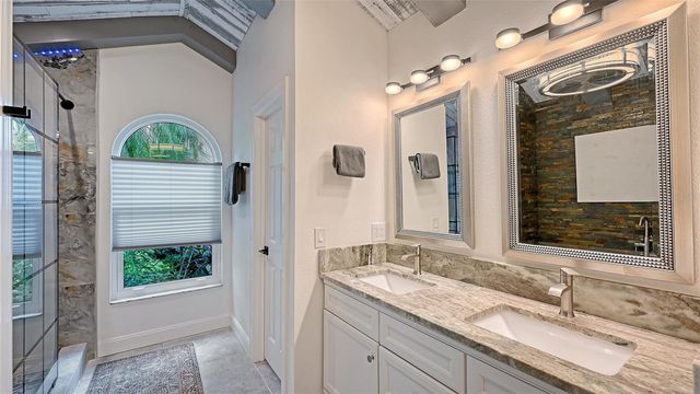 5220 SUNNYDALE CIRCLE S, Sarasota, FL 34233