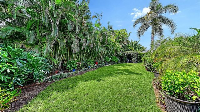 5220 SUNNYDALE CIRCLE S, Sarasota, FL 34233