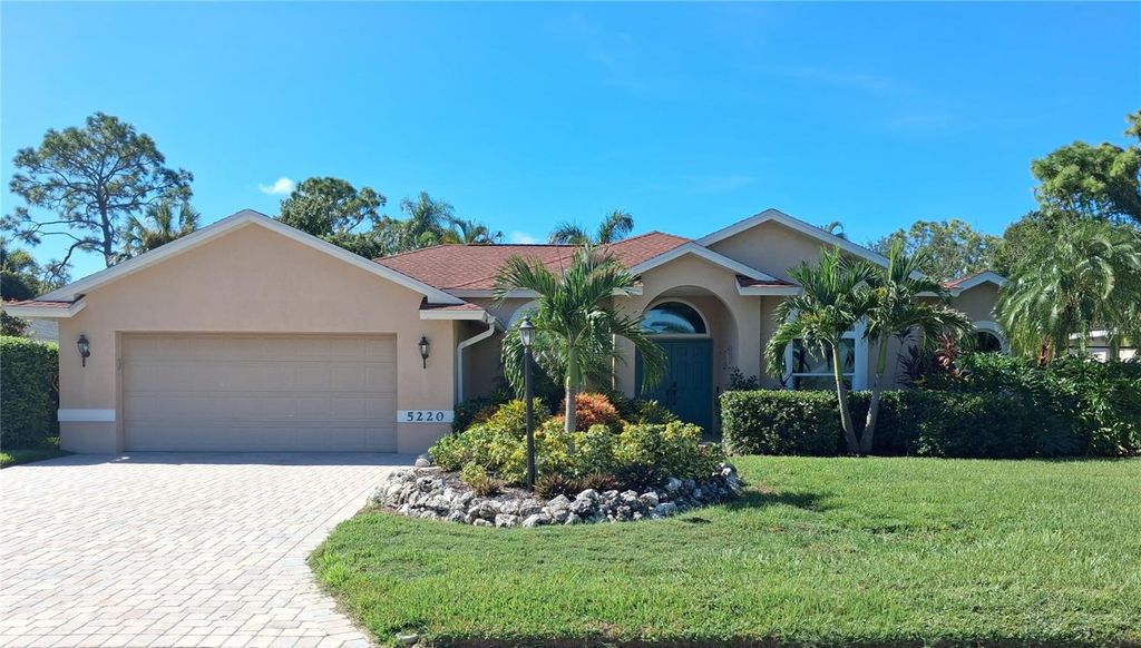 5220 SUNNYDALE CIRCLE S, Sarasota, FL 34233