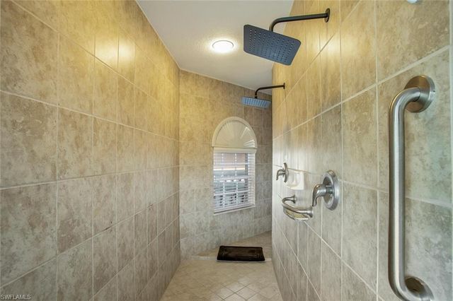 1915 NE 23rd AVE, Cape Coral, FL 33909