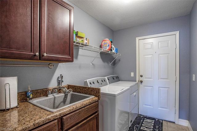 1915 NE 23rd AVE, Cape Coral, FL 33909