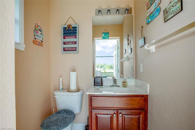 1915 NE 23rd AVE, Cape Coral, FL 33909