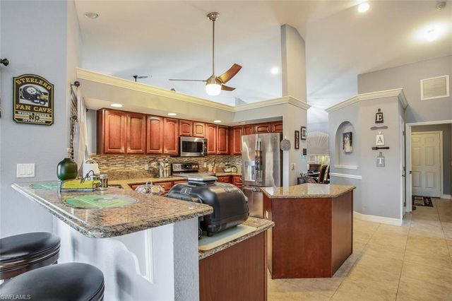 1915 NE 23rd AVE, Cape Coral, FL 33909