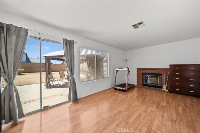 2654 Regal Court, Lancaster, CA 93535
