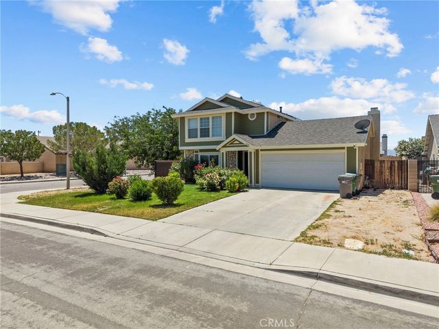 2654 Regal Court, Lancaster, CA 93535