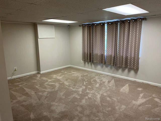 33426 Harlan Drive, Farmington Hills, MI 48331