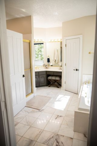 32 Sumac Lane, Los Alamos, NM 87544