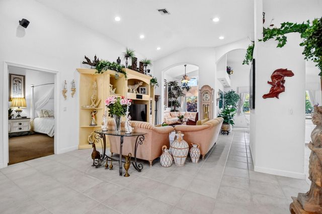6330 Westchester Club Drive N, Boynton Beach, FL 33437