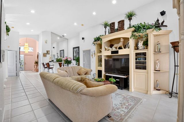6330 Westchester Club Drive N, Boynton Beach, FL 33437